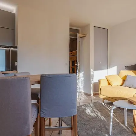 Appartement 4 Personnes Ensoleille Et Proche De *